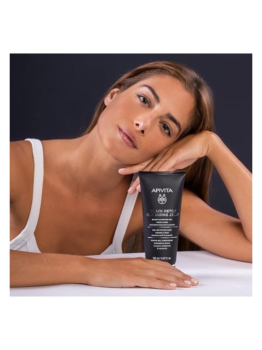 Apivita Black Cleansing Gel con carbone attivo e propoli