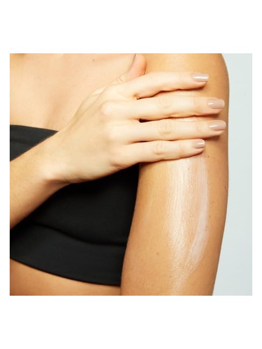 Clarins Self Tan Self Tanning Milky Lotion donna 125ml Face & Body, 24-hour Hydration Clarins www.essenzetotalstyle.com 