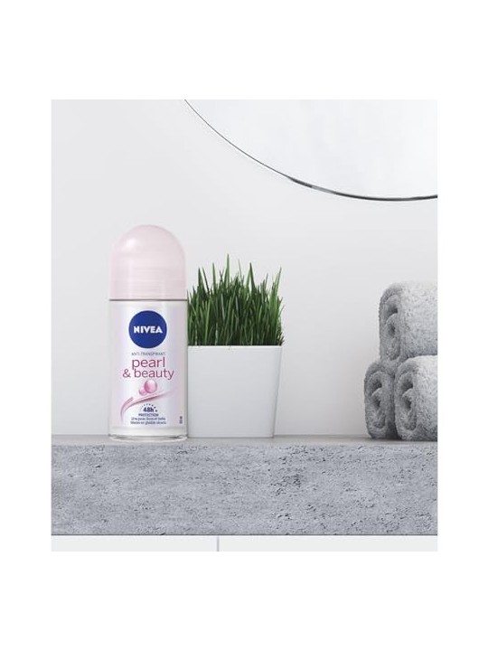NIVEA Pearl & Beauty Antiperspirant Roll-On 48H 50ml