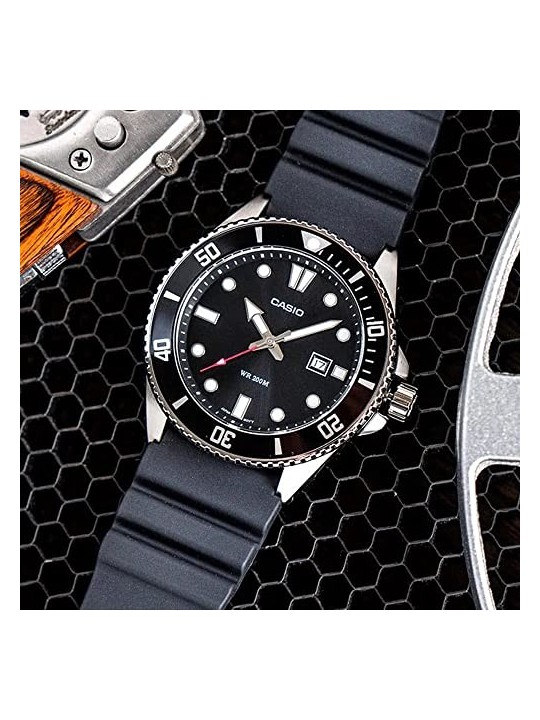 Casio Collection Duro MDV-107-1A1VEF acquista 