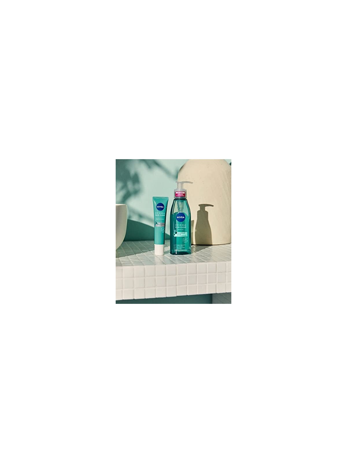 Nivea DERMA SKIN CLEAR Gel Detergente Viso 150ml Donna