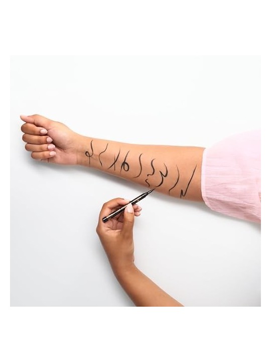 Essence Penna eyeliner waterproof a lunga tenuta extra 11 ml donna 010 Blackest Black