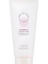 Schiuma detergente viso profonda alla fragola