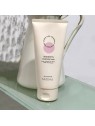 Schiuma detergente viso profonda alla fragola