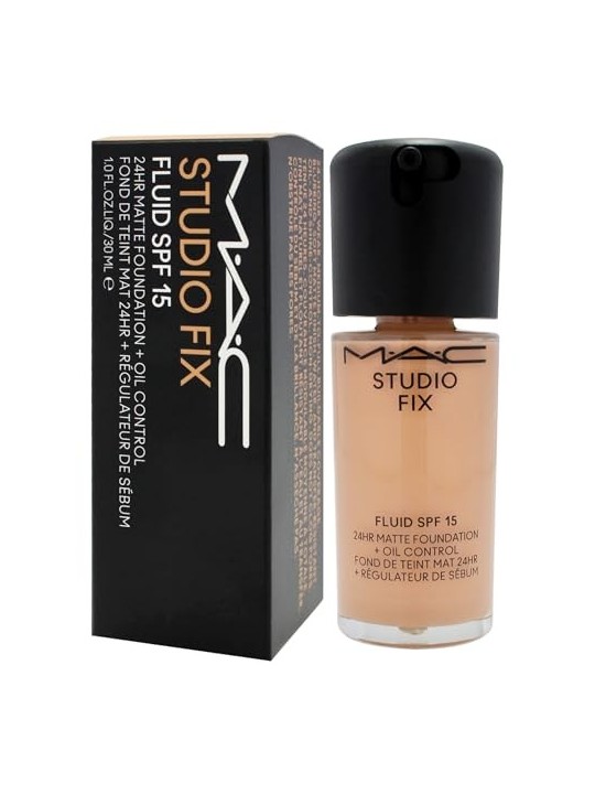 MAC Cosmetics Fondotinta opaco SPF 15 Studio Fix Fluid 30ml - Tonalità: NW22 donna MAC Cosmetics www.essenzetotalstyle.com 