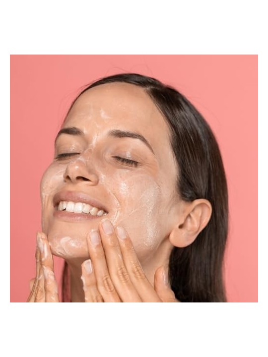 Freshly Cosmetics Exfoliating Rose Facial Cleanser 100ml