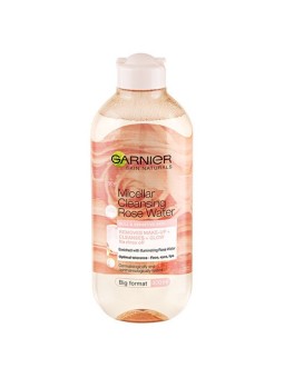 Acqua micellare con acqua di rose
