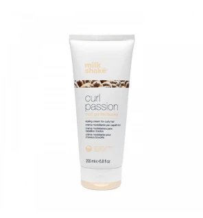 Milk Shake Crema modellante per capelli mossi e ricci Curl Passion Curl Perfectionist Styling Cream 200ml donna