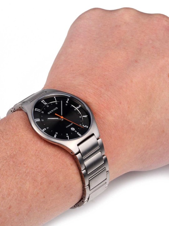 orologio uomo Bering 11739-772 Titanium Men's 39mm 5 ATM