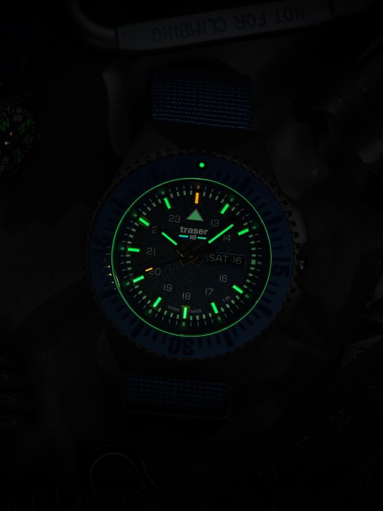 orologio uomo Traser H3 109856 P69 Black-Stealth Blue 46mm 20ATM