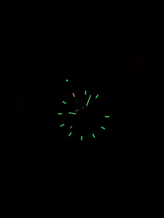 orologio uomo Traser H3 109858 P69 Black-Stealth Green 46mm 20ATM