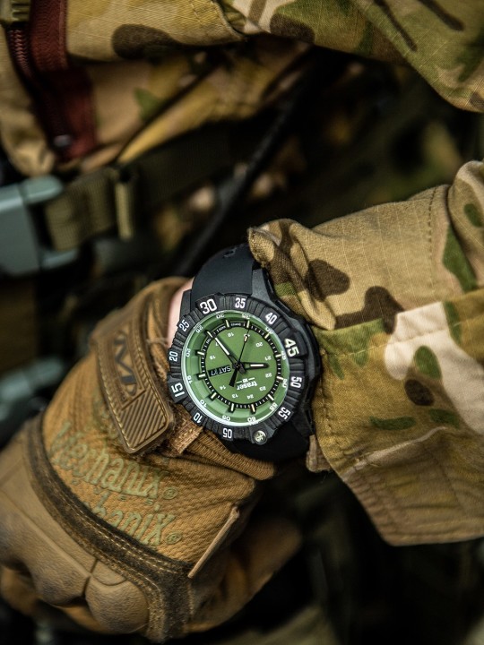orologio uomo Traser H3 110727 P99 Q Tactical Green 46mm 20ATM