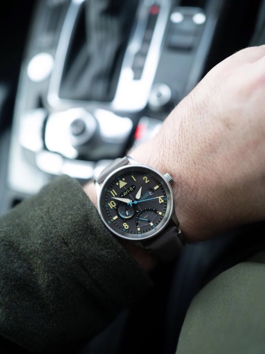 orologio uomo AVI-8 AV-4101-09 Mens Watch Hawker Hurricane McKellar Dual Time 44mm 5ATM