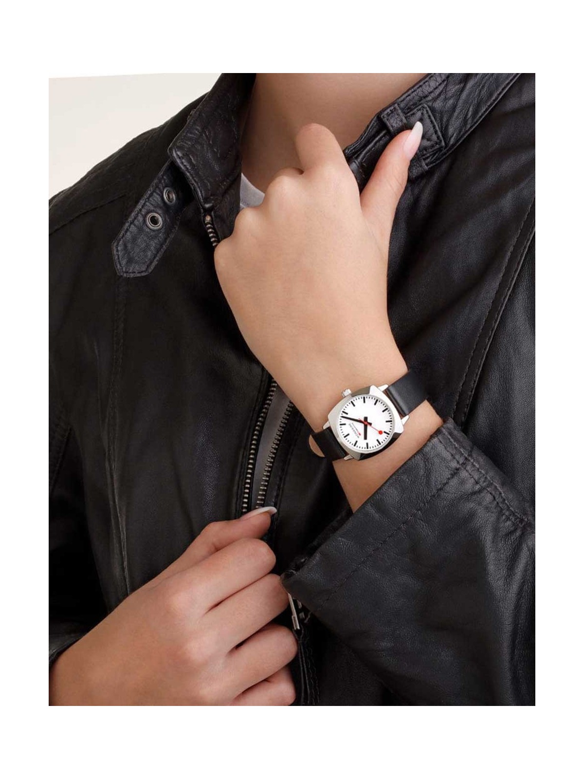 orologio donna Mondaine MSL.31110.LBV Ladies Watch Petite Cushion 31mm 5ATM