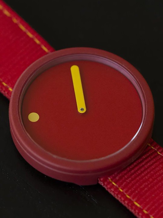 Picto R44026-R026 Sunny Red Limited Edition 40mm 5ATM