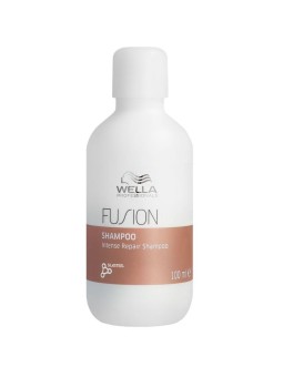 Wella Professional Shampoo intensamente riparatore per capelli danneggiati Fusion (Shampoo Riparatore Intenso) 250ml donna
