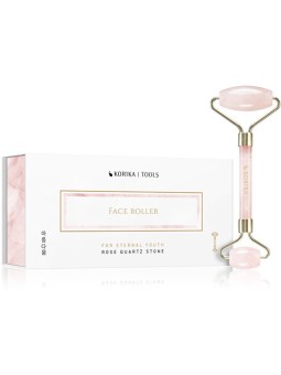 KORIKA Face Roller (rosa) - Un rullo massaggiante per il viso di una donna matura