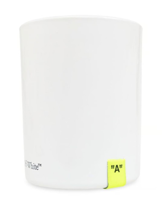 Candela profumata Off-White 'A' Arid Earth da 200 g