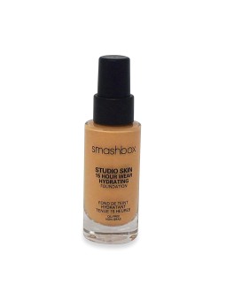 Fondotinta liquido Smashbox Studio Skin Medium con riflessi dorati caldi 30ml