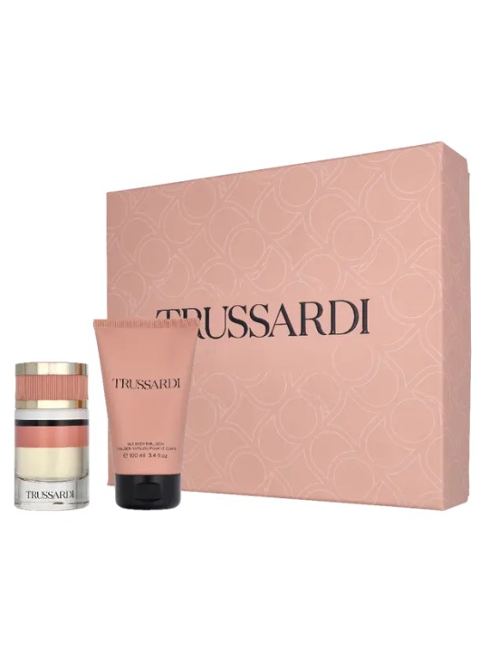 Trussardi New Feminine Contemporary Giftset eau de parfum Spray 60ml Body Emulsion 100ml 450ml