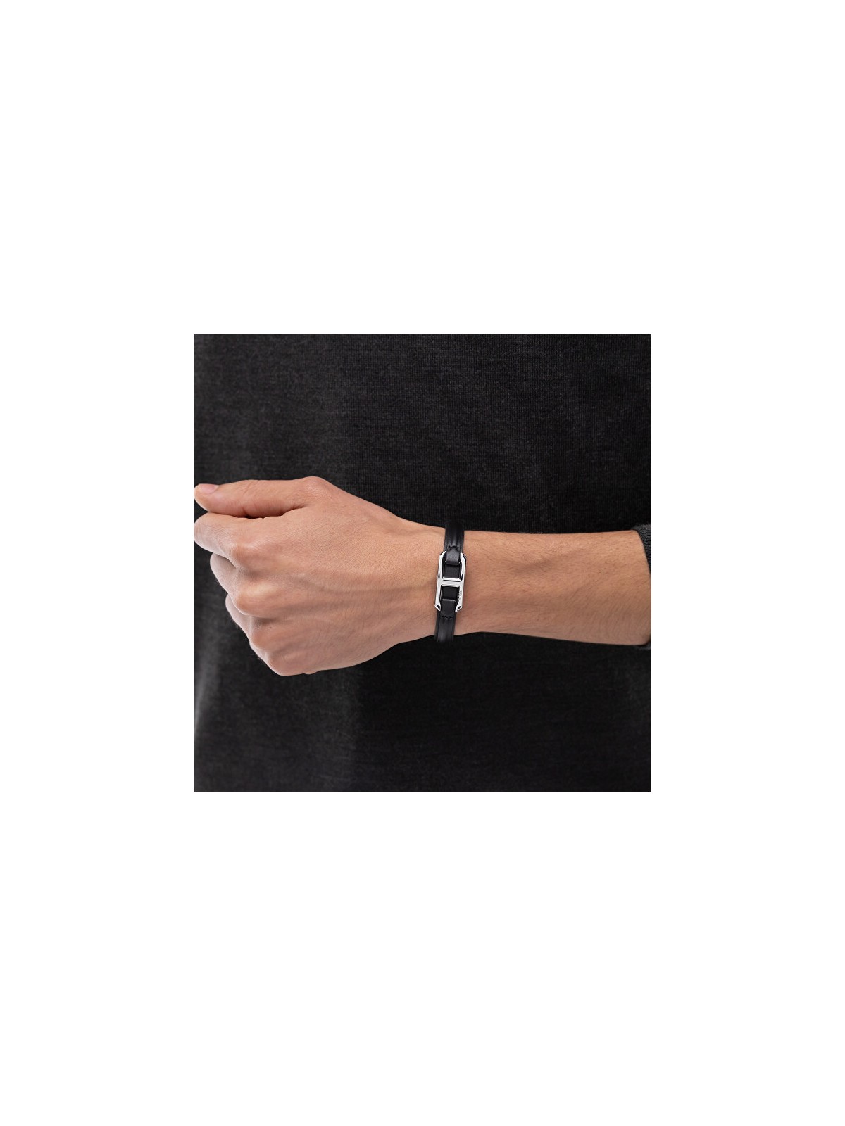 Hugo Boss Elegante bracciale in pelle nera Codice 1580783 - Lunghezza: 19 cm uomo