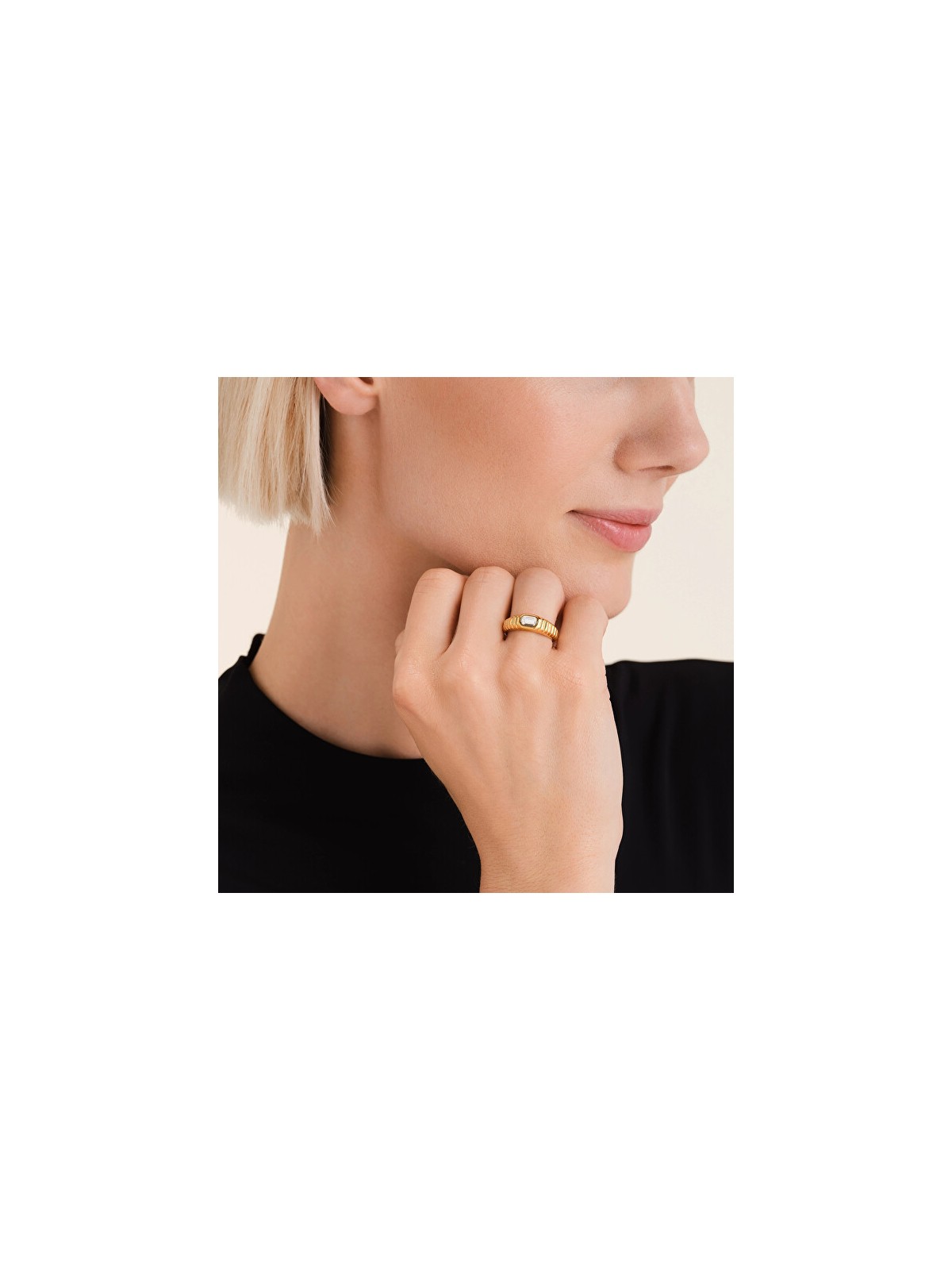 Rosefield Splendido anello in acciaio placcato oro con cristallo iconico JROR - Diametro: 54 mm donna