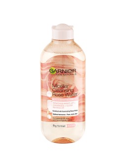 Acqua micellare con acqua di rose