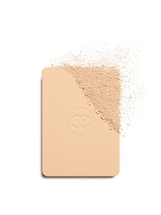 Chanel Ultra Le Teint Flawless Finish Compact Foundation B40