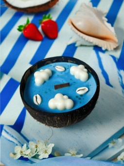 Candela Artigianale Mykonos Surfing Road – Fragranza Fragola, Cocco e Vaniglia