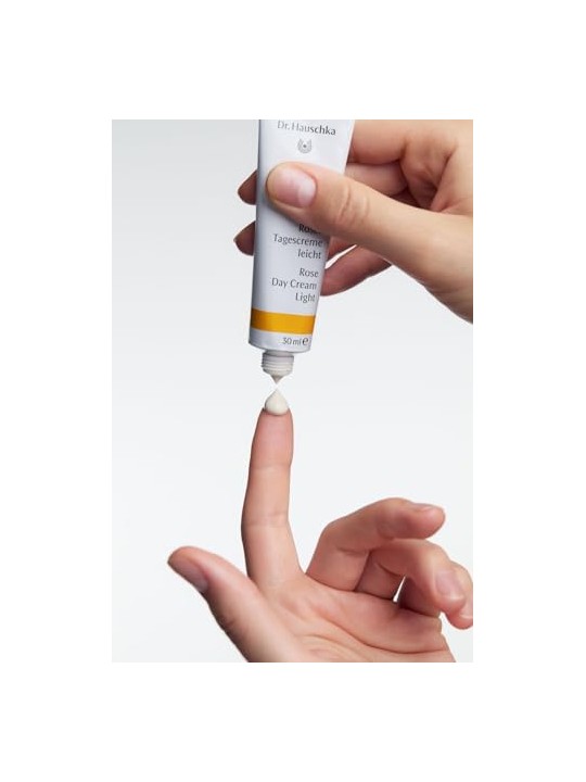 Crema Giorno Leggera alla Rosa Dr. Hauschka 30ml