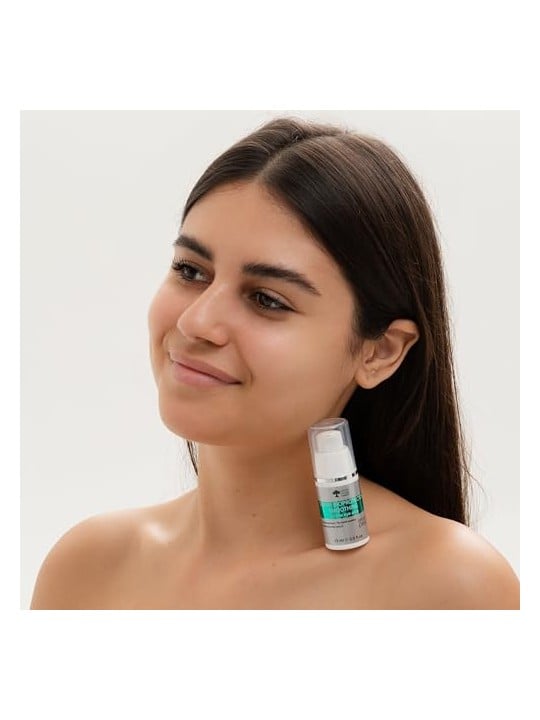 Green pharm cosmetics Siero Bioprotettore Levigante Per Il Contorno Degli Occhi siero levigante sotto gli occhi 15ml