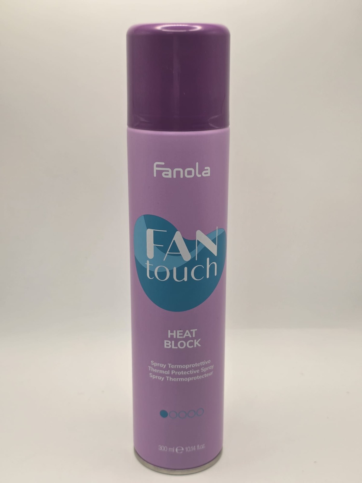 Fanola lacca termoprotettiva fantouch 300ml Fanola www.essenzetotalstyle.com 