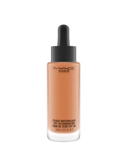 MAC Studio Waterweight Vitamina E Fondazione Liquida di Lunga