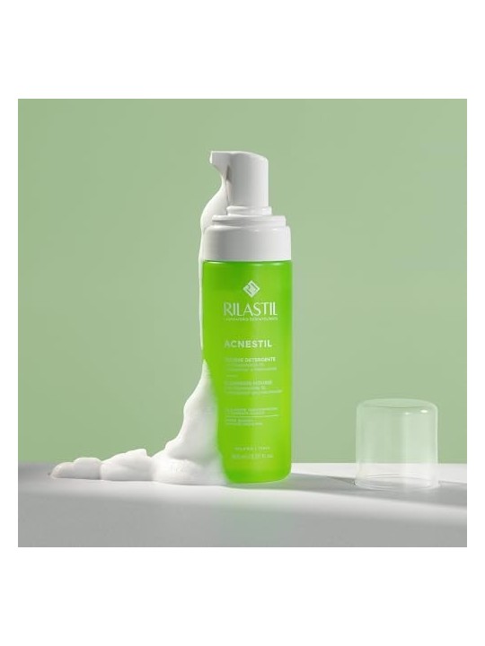 Rilastil Acnestil Mousse Detergente per pelle mista/acneica