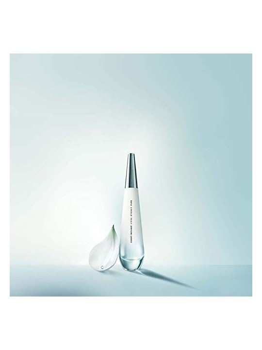 Issey Miyake L Eau d Issey Pure Eau De Toilette 50ml donna