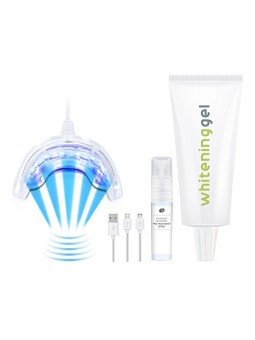 Sbiancamento dei denti tramite USB per donna