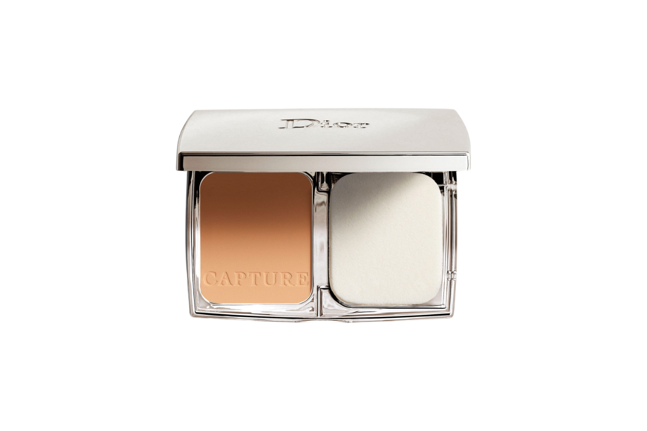 Fondotinta compatto a lunga durata Christian Dior Capture Totale 20 Beige Chiaro 11 g