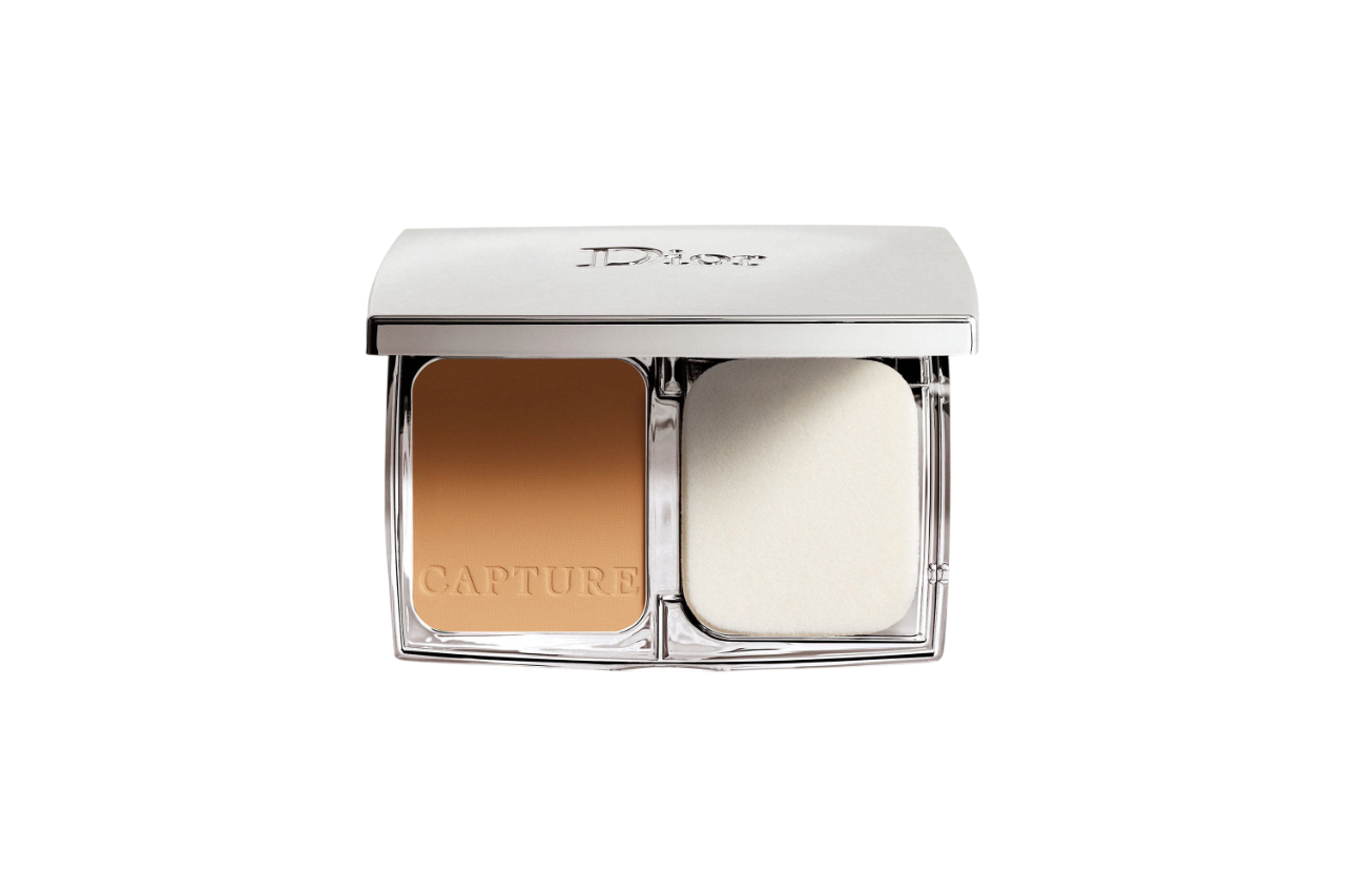 Fondotinta compatto a lunga durata Christian Dior Capture Totale 30 Medium Beige 11 g