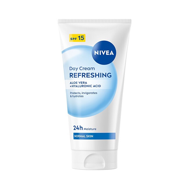 Nivea Crema giorno idratante per pelli normali e miste SPF 15 Essential Crema Giorno 50ml donna