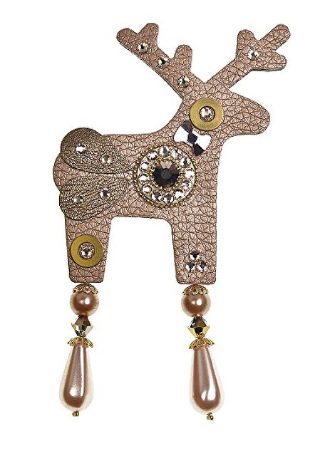 Deers Pinocchio, il grande cervo bruno donna